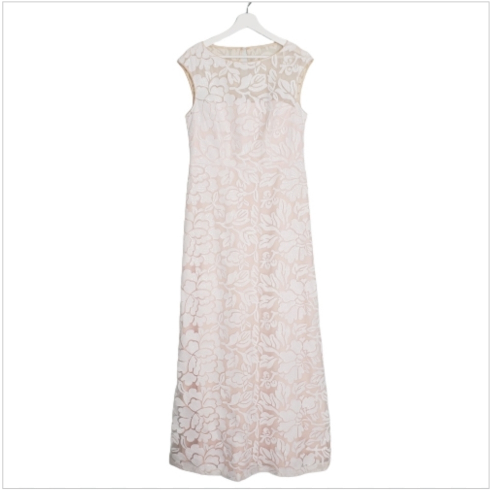 Kay Inger Embroidered Lace White Dress